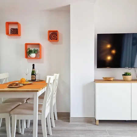 Orange - Parque Santiago Ii Apartmán *